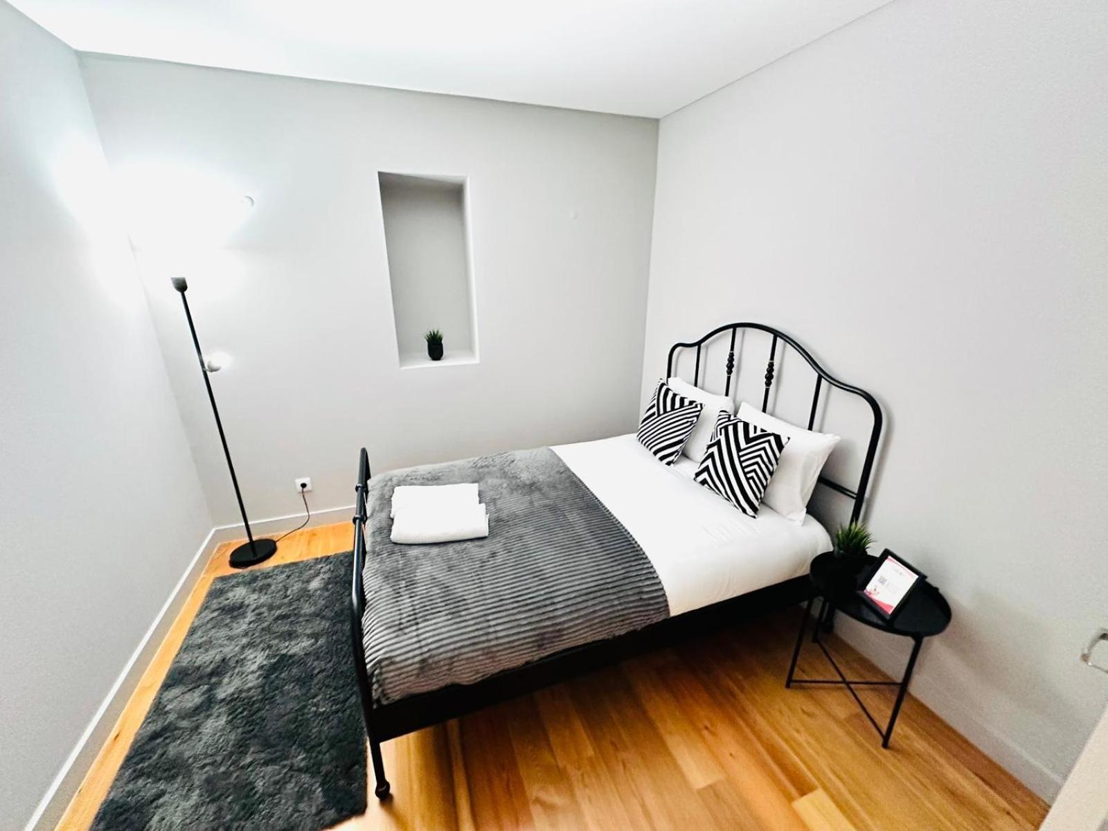 The Eca De Queiroz House - No Cv E - Three-bedroom Appartement