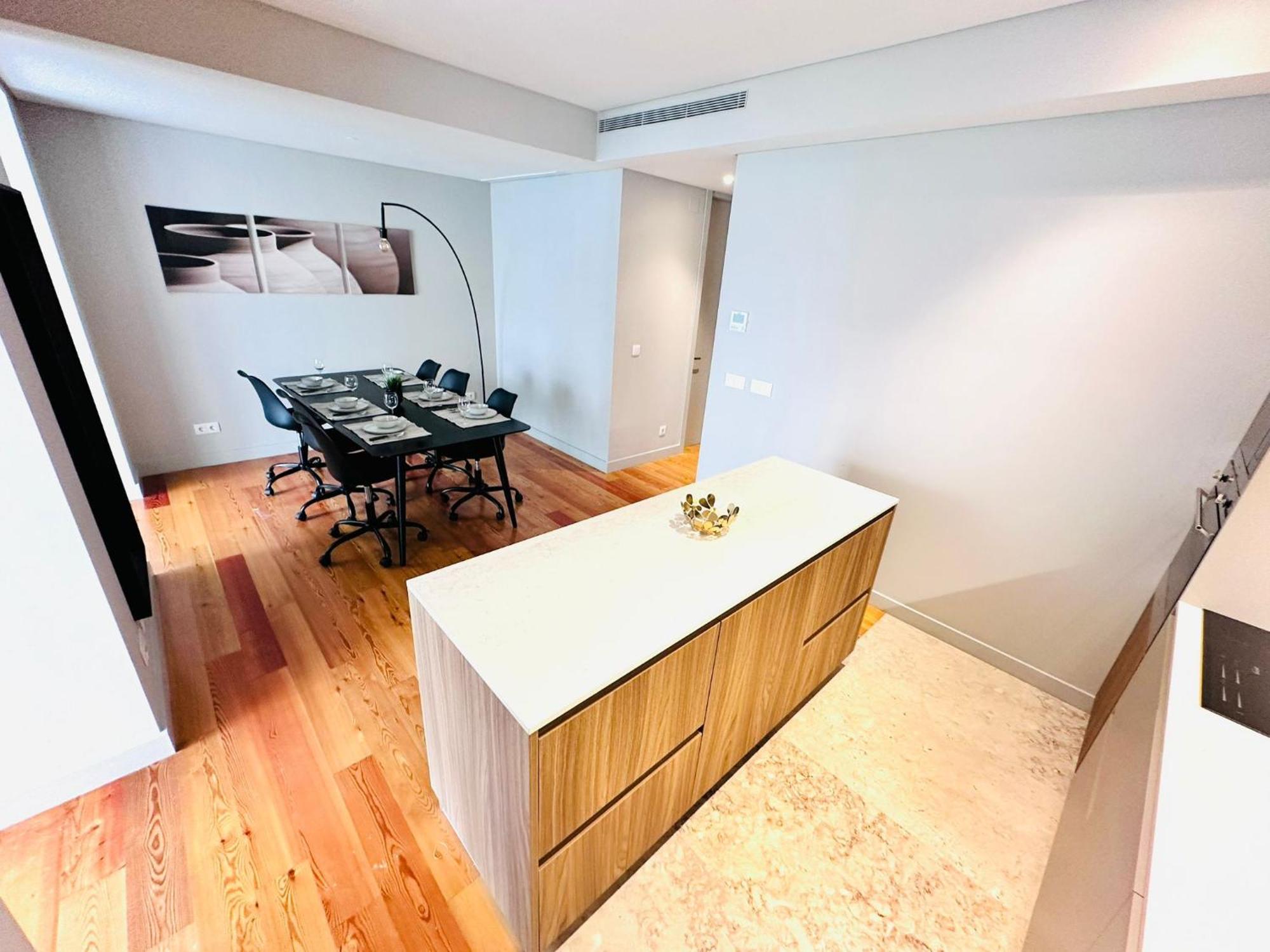 Appartement The Eca De Queiroz House - No Cv E - Three-bedroom